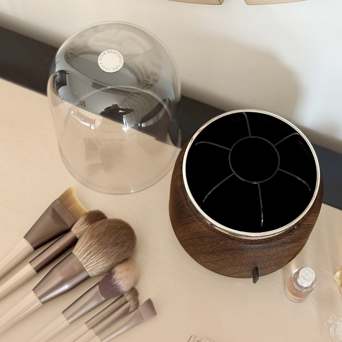 Light Luxury Makeup Brush Hold - Luxury Skincare And Makeup Brands 评论和价格
